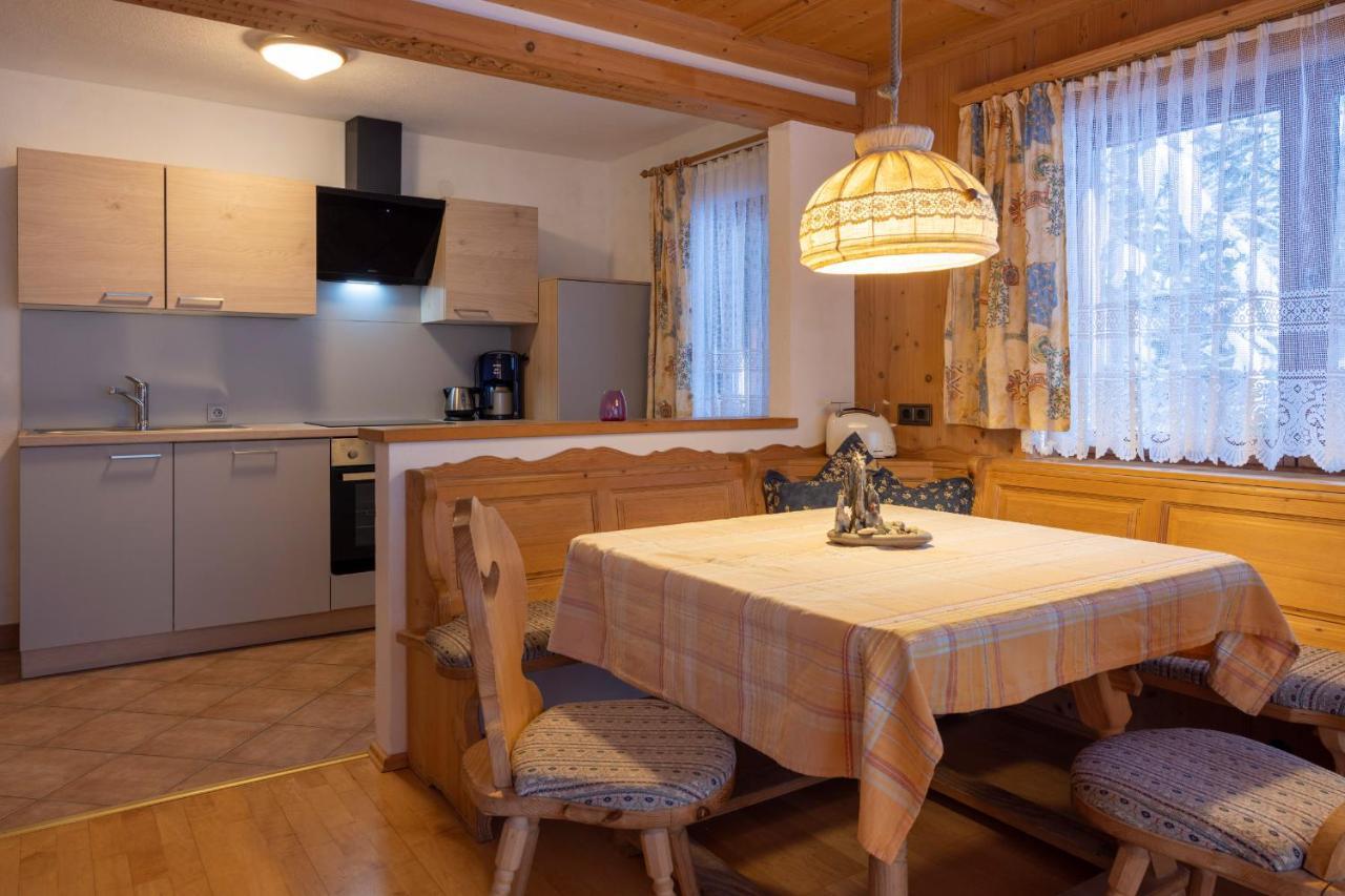Gaestehaus Strauss Seefeld in Tirol Buitenkant foto